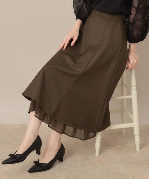 couture brooch(クチュールブローチ)の「【マシンウォッシャブル・美シルエット】裾シアーフレアスカート(スカート・レディース・チャコールグレー/ブラウン系その他・36/38/40/42)」の2枚目の写真