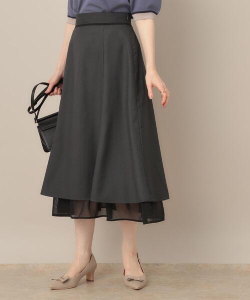 couture brooch(クチュールブローチ)の「【マシンウォッシャブル・美シルエット】裾シアーフレアスカート(スカート・レディース・チャコールグレー/ブラウン系その他・36/38/40/42)」の1枚目の写真