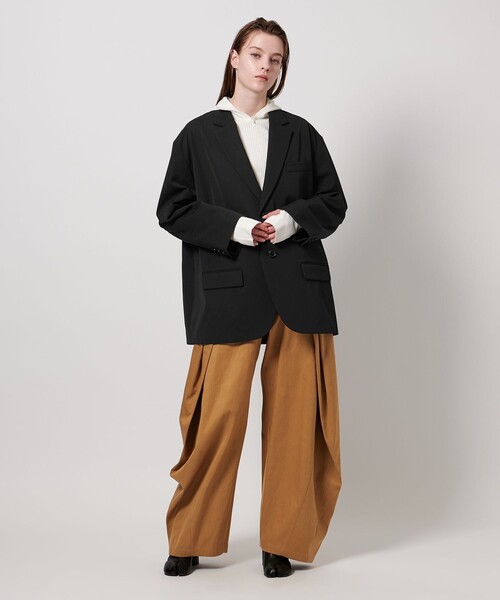 ASTRAET(アストラット)の「<ASTRAET>ギャバ 2ボタン テーラードジャケット UNISEX(テーラードジャケット・レディース・ブラック・FREE)」の5枚目の写真