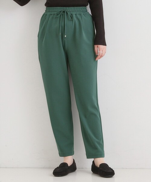 SHOO・LA・RUE（シューラルー）の「【S-3L/洗濯後しわになりにくい】スマートに見える イージーテーパードパンツ（その他パンツ・レディース・ベージュ/グリーン/チャコールグレー/レッド系1/ブラック・01/05/04/03/02）」の4枚目の写真