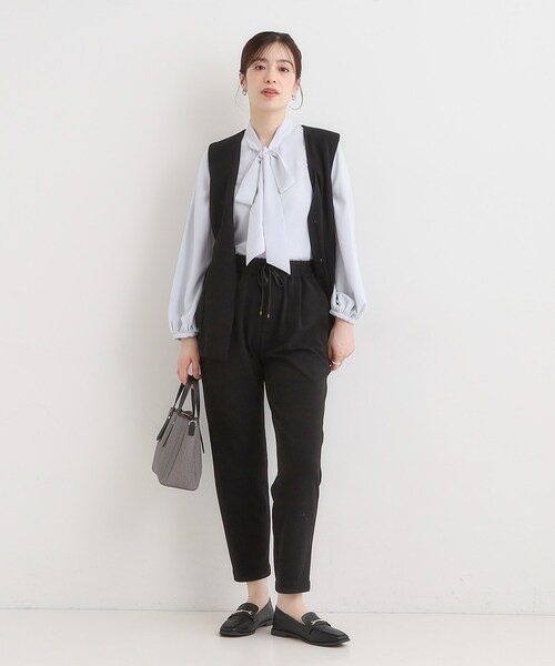 SHOO・LA・RUE（シューラルー）の「【S-3L/洗濯後しわになりにくい】スマートに見える イージーテーパードパンツ（その他パンツ・レディース・ベージュ/グリーン/チャコールグレー/レッド系1/ブラック・01/05/04/03/02）」の8枚目の写真