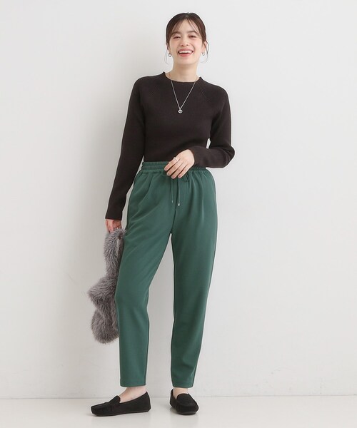 SHOO・LA・RUE（シューラルー）の「【S-3L/洗濯後しわになりにくい】スマートに見える イージーテーパードパンツ（その他パンツ・レディース・ベージュ/グリーン/チャコールグレー/レッド系1/ブラック・01/05/04/03/02）」の12枚目の写真