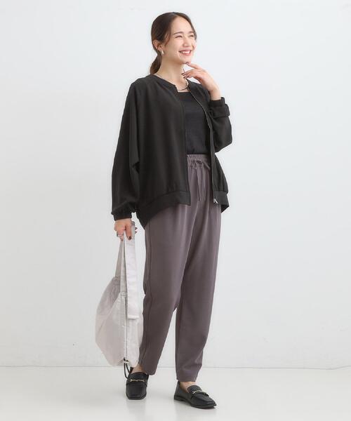 SHOO・LA・RUE(シューラルー)の「【S-3L/洗濯後しわになりにくい】スマートに見える イージーテーパードパンツ(その他パンツ・レディース・ベージュ/グリーン/チャコールグレー/レッド系1/ブラック・01/05/04/03/02)」の17枚目の写真