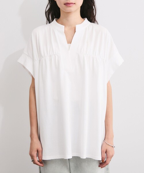 le cercle ADAM ET ROPE'(ルセルクルアダムエロペ)の「ドライ天竺スキッパーギャザーTシャツ(Tシャツ/カットソー・レディース・ブラック/ホワイト/ブラウン・FREE)」の10枚目の写真