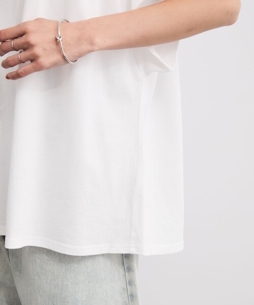 le cercle ADAM ET ROPE'(ルセルクルアダムエロペ)の「ドライ天竺スキッパーギャザーTシャツ(Tシャツ/カットソー・レディース・ブラック/ホワイト/ブラウン・FREE)」の15枚目の写真