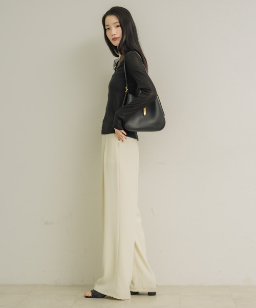 NEUNA(ヌナ)の「【二の腕カバー/日焼け対策を可愛く!!】シアーカラーリブトップス(Tシャツ/カットソー・レディース・ブラック/アイボリー・FREE)」の3枚目の写真