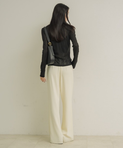 NEUNA(ヌナ)の「【二の腕カバー/日焼け対策を可愛く!!】シアーカラーリブトップス(Tシャツ/カットソー・レディース・ブラック/アイボリー・FREE)」の5枚目の写真