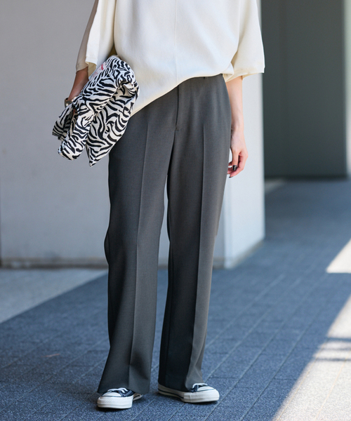 FRAMeWORK（フレームワーク）の「≪一部カラーWEB限定 / 追加≫セミフレアパンツ（スラックス・レディース・ベージュ/ブラック×ブラック/ブラック・34/36/38/40）」の3枚目の写真