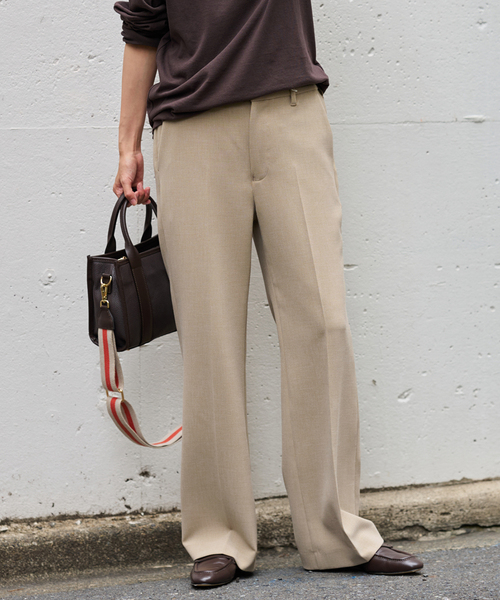 FRAMeWORK（フレームワーク）の「≪一部カラーWEB限定 / 追加≫セミフレアパンツ（スラックス・レディース・ベージュ/ブラック×ブラック/ブラック・34/36/38/40）」の2枚目の写真