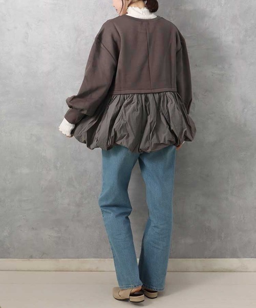 Bleu Bleuet（ブルーブルーエ）の「【ZOZO限定】裾バルーンペプラムプルオーバー（その他トップス・レディース・チャコール/ベージュ/アイボリー・FREE）」の16枚目の写真