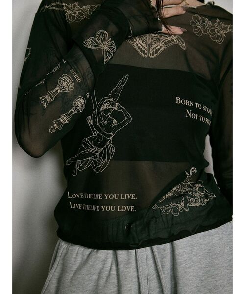 MURUA（ムルーア）の「Sarah×MURUAタトゥーライクシアートップス（Tシャツ/カットソー・レディース・アイボリー/ブラック・FREE）」の6枚目の写真