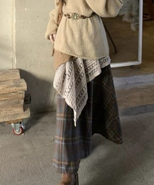 LADY LIKE(レディライク)の「レイヤーデザインチェックロングスカート(スカート・レディース・モカ/レッド・M)」の1枚目の写真