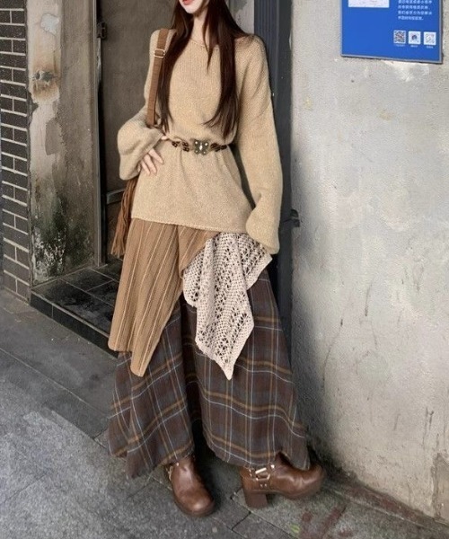 LADY LIKE(レディライク)の「レイヤーデザインチェックロングスカート(スカート・レディース・モカ/レッド・M)」の3枚目の写真