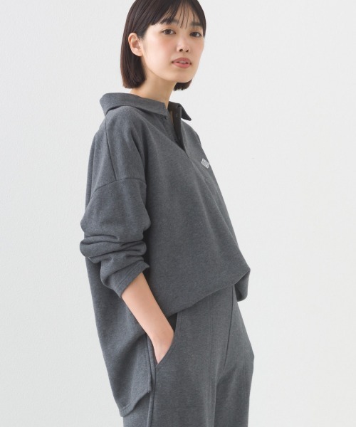 OMNES(オムネス)の「テック裏毛ポロスウェット長袖プルオーバー(スウェット・レディース・ホワイト/ダークグレー/グレー/ブラック・FREE)」の4枚目の写真