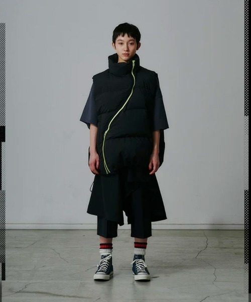 STYLISE（スタイライズ）の「【FACETASM】FLOWING DOWN VEST / ブラック [JOO-VE-M01]（ベスト・レディース・ブラック・M）」の4枚目の写真