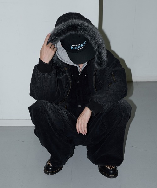 Perushu(ペルーシュ)の「ヴィンテージライクコーデュロイジャケット(ブルゾン・メンズ・ブラック/ブラウン・MEDIUM/LARGE)」の20枚目の写真