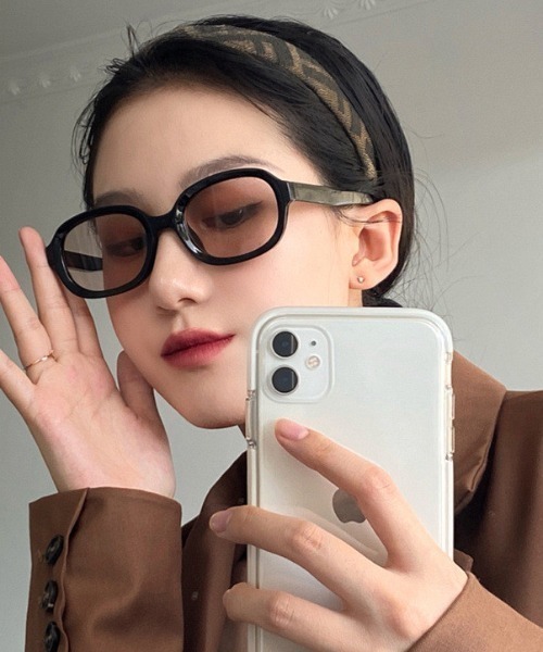 Vipoa（ヴィポア）の「BROWN LENS ブラックオーバルサングラス（サングラス・レディース・ブラウン系その他・FREE）」の6枚目の写真