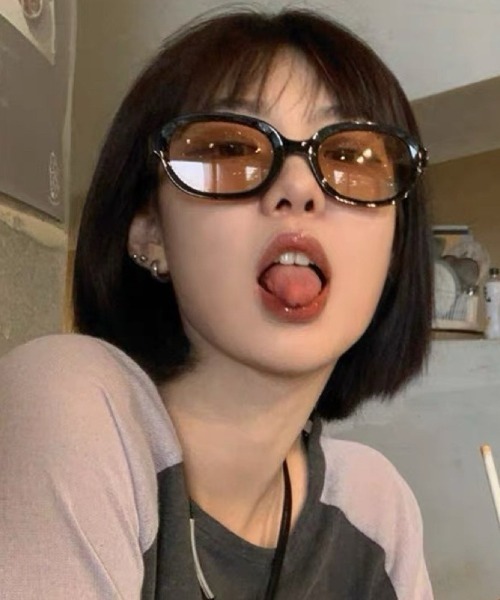 Vipoa（ヴィポア）の「BROWN LENS ブラックオーバルサングラス（サングラス・レディース・ブラウン系その他・FREE）」の9枚目の写真