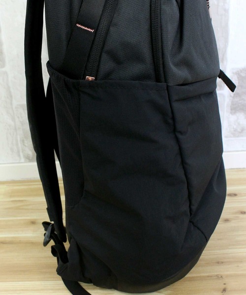 THE NORTH FACE(ザノースフェイス)の「イザベラ バックパック W ISABELLA 3.0(バックパック/リュック・レディース・ホワイト/ブラック・O/S)」の12枚目の写真