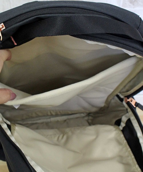 THE NORTH FACE(ザノースフェイス)の「イザベラ バックパック W ISABELLA 3.0(バックパック/リュック・レディース・ホワイト/ブラック・O/S)」の17枚目の写真