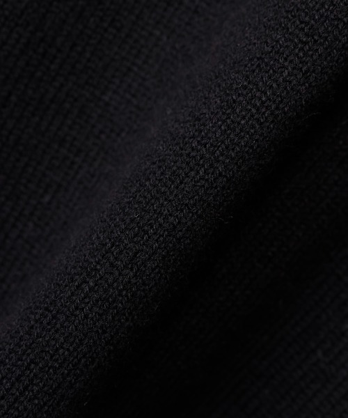 CINOH(チノ)の「CREW NECK KNIT(ニット/セーター・メンズ・ブラック/グレー・46)」の5枚目の写真