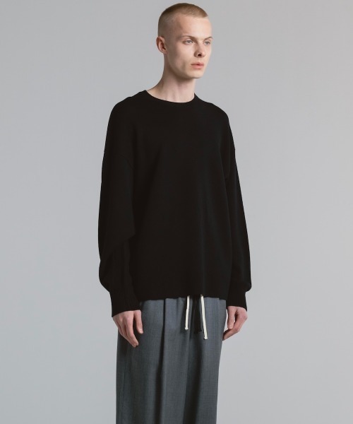 CINOH(チノ)の「CREW NECK KNIT(ニット/セーター・メンズ・ブラック/グレー・46)」の11枚目の写真