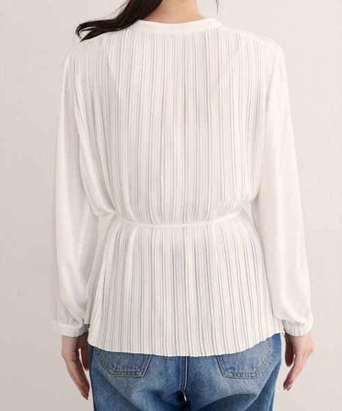 natural couture(ナチュラルクチュール)の「【WEB限定】前後2WAYプリーツブラウス(シャツ/ブラウス・レディース・ボルドー/ネイビー/グレイッシュベージュ/オフホワイト・FREE)」の13枚目の写真