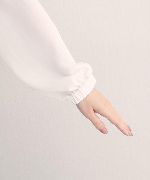 natural couture(ナチュラルクチュール)の「【WEB限定】前後2WAYプリーツブラウス(シャツ/ブラウス・レディース・ボルドー/ネイビー/グレイッシュベージュ/オフホワイト・FREE)」の15枚目の写真