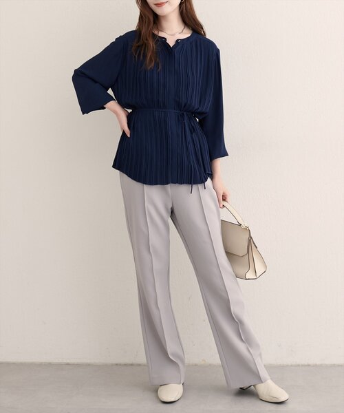 natural couture(ナチュラルクチュール)の「【WEB限定】前後2WAYプリーツブラウス(シャツ/ブラウス・レディース・ボルドー/ネイビー/グレイッシュベージュ/オフホワイト・FREE)」の22枚目の写真