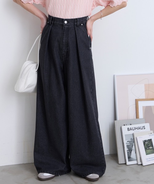 MONO-MART(モノマート)の「ヴィンテージライク ディープタックワイドデニムパンツ(デニムパンツ・レディース・ブルー系/ブラウン/ブラック/ピンク・L/M/S)」の13枚目の写真