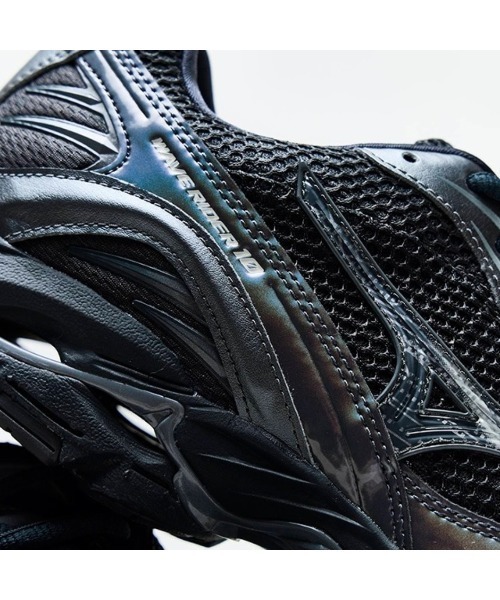 MIZUNO（ミズノ　）の「MIZUNO WAVE RIDER 10（ミズノ ウエーブライダー 10）（スニーカー・メンズ・ブラック系・23cm/23.5cm/24cm/24.5cm/25cm/25.5cm/26cm/26.5cm/27cm/27.5cm/28cm/28.5cm/29cm）」の12枚目の写真