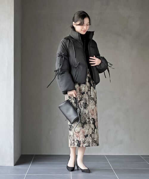 rps（アールピーエス）の「リボン付き中綿スタンドジャケット（ダウンジャケット/コート・レディース・アイボリー/ブラック・フリー）」の11枚目の写真