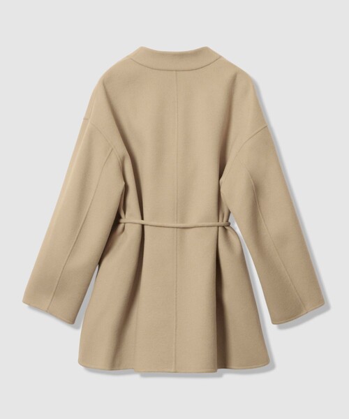 allureville（アルアバイル）の「カシミヤ混リバーミドルラップコート（ノーカラーコート・レディース・ベージュ/イエロー/チャコールグレー/ライトブルー・1/2）」の8枚目の写真