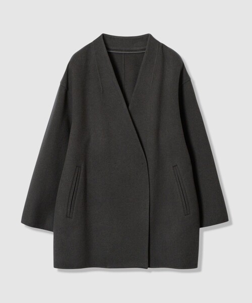 allureville（アルアバイル）の「カシミヤ混リバーミドルラップコート（ノーカラーコート・レディース・ベージュ/イエロー/チャコールグレー/ライトブルー・1/2）」の18枚目の写真