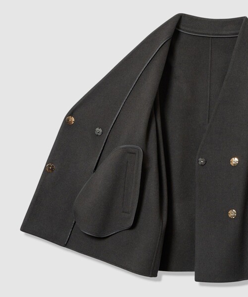 allureville（アルアバイル）の「カシミヤ混リバーミドルラップコート（ノーカラーコート・レディース・ベージュ/イエロー/チャコールグレー/ライトブルー・1/2）」の14枚目の写真