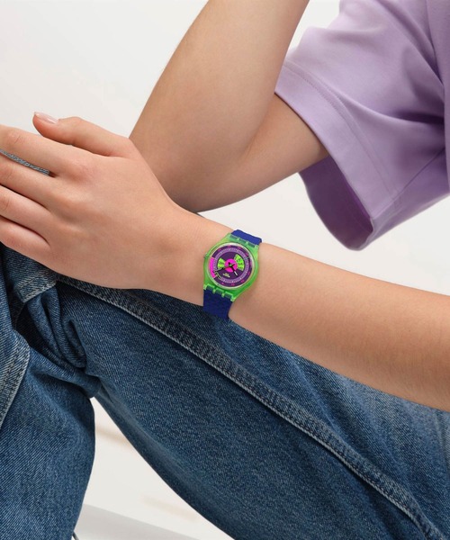 SWATCH（スウォッチ）の「SWATCH NEON SKYCHART（アナログ腕時計・レディース・グリーン・FREE）」の4枚目の写真