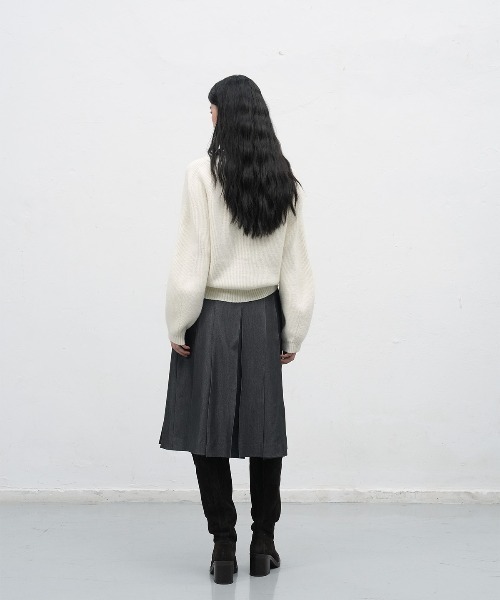 GENERAL IDEA（ジェネラルアイデア）の「v-neck slit hachi knit pullover スリットＶネックニットプルオーバー（ニット/セーター・レディース・カーキ/アイボリー/チャコール・L/M/S）」の10枚目の写真