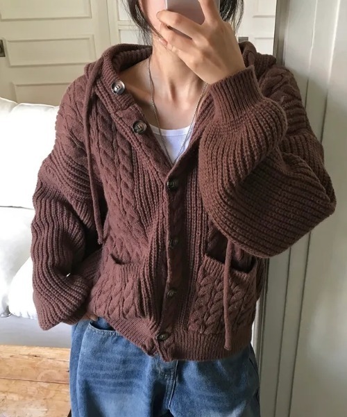 セール】【秋冬新作】フード付きケーブルニットカーディガン