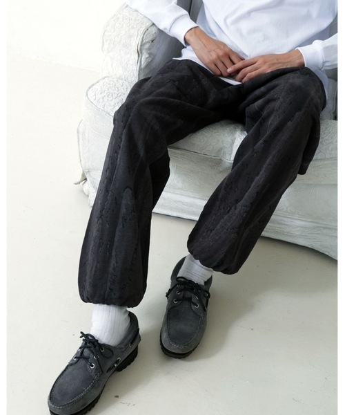 LOS ANGELES APPAREL（ロサンゼルスアパレル）の「【Los Angeles Apparel/ロサンゼルス・アパレル】14 OZ FLCE SWEATPANT DRIP DYE/ヘビーウェイト スウェットパンツ ドリップダイ 染め アメリカ製 無地 イージーパンツ ジョガーパンツ リラックスパンツ（スウェットパンツ・メンズ・オリーブ/ブラック系その他・MEDIUM/LARGE/X-LARGE/SMALL）」の11枚目の写真