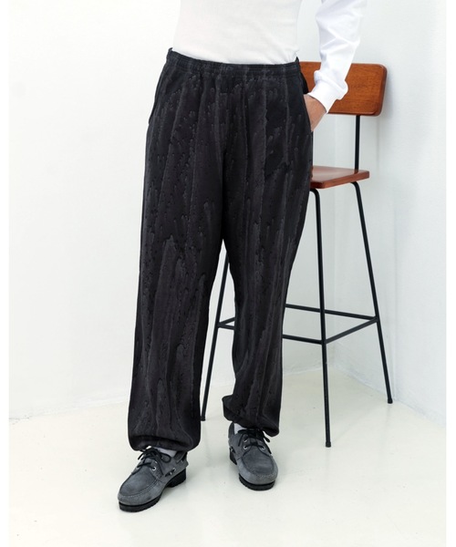 LOS ANGELES APPAREL（ロサンゼルスアパレル）の「【Los Angeles Apparel/ロサンゼルス・アパレル】14 OZ FLCE SWEATPANT DRIP DYE/ヘビーウェイト スウェットパンツ ドリップダイ 染め アメリカ製 無地 イージーパンツ ジョガーパンツ リラックスパンツ（スウェットパンツ・メンズ・オリーブ/ブラック系その他・MEDIUM/LARGE/X-LARGE/SMALL）」の7枚目の写真