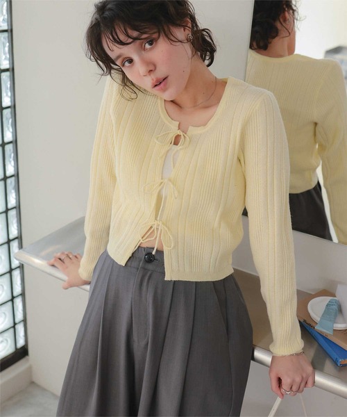 titivate(ティティベイト)の「リボンデザインニットカーディガン(カーディガン/ボレロ・レディース・ライトイエロー/アイボリー/ブラック/レッド/ライトグリーン・L/M)」の4枚目の写真