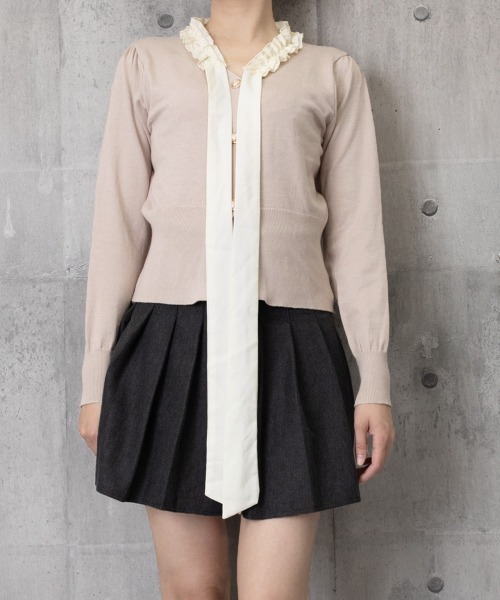 Miniministore(ミニミニストア)の「ボウタイニットトップス フリル襟 ニット(ニット/セーター・レディース・ブラック/ダークベージュ/ベージュ/ワインレッド・FREE)」の7枚目の写真