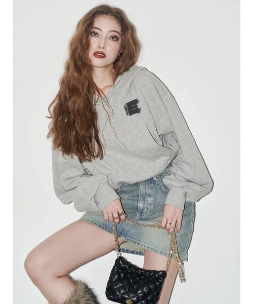 EVRIS（エヴリス）の「デニムワンポイントバルーンショートフーディ【セットアップ着用可能】（パーカー・レディース・ネイビー/グレー/ブラック・FREE）」の22枚目の写真