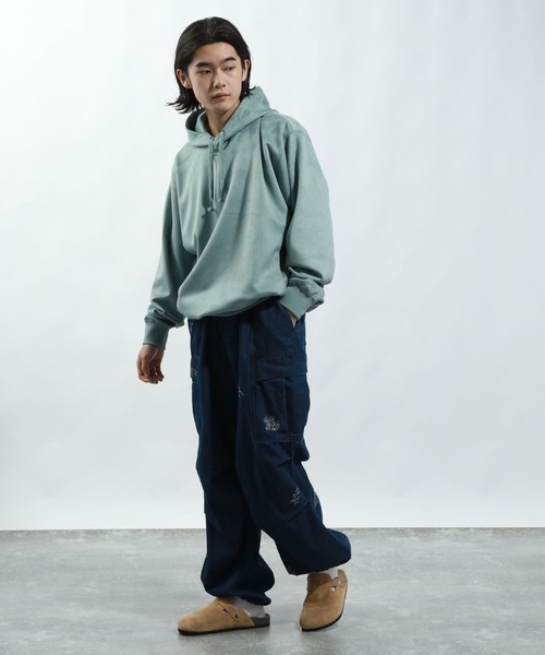 BAYFLOW(ベイフロー)の「スエード刺繍サボサンダル(その他シューズ・メンズ・ブラウン/ベージュ/チャコール・SMALL/MEDIUM)」の9枚目の写真