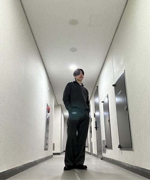 MUSINSA STANDARD（ムシンサスタンダード）の「リラックスドリブハーフジップニット[グレー]（ニット/セーター・メンズ・その他・SMALL/MEDIUM/LARGE/X-LARGE/XX-LARGE）」の7枚目の写真