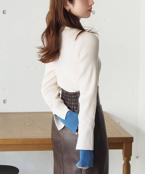 tiptop(ティップトップ)の「配色レイヤードハイネックプルオーバー(ニット/セーター・レディース・アイボリー/ブラック/チャコールグレー/レッド・FREE)」の12枚目の写真