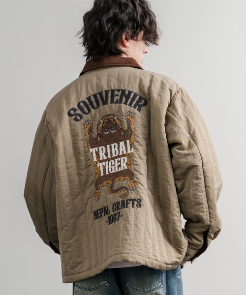 KRIFF MAYER（クリフメイヤー）の「KRIFF MAYER クリフメイヤー スーベニア刺繍キルトコーチジャケット/ナイロンキルティングブルゾン 2515104（ナイロンジャケット・メンズ・ダークブラウン/レンガ/ベージュ/マスタード/セージグリーン/ブラック・M/L/XL）」の3枚目の写真