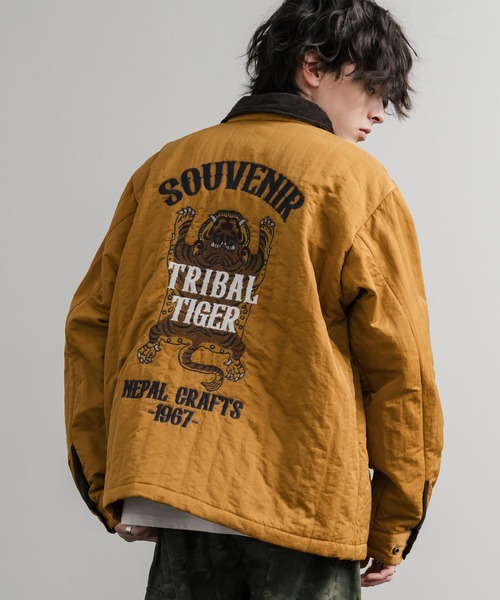 KRIFF MAYER（クリフメイヤー）の「KRIFF MAYER クリフメイヤー スーベニア刺繍キルトコーチジャケット/ナイロンキルティングブルゾン 2515104（ナイロンジャケット・メンズ・ダークブラウン/レンガ/ベージュ/マスタード/セージグリーン/ブラック・M/L/XL）」の5枚目の写真