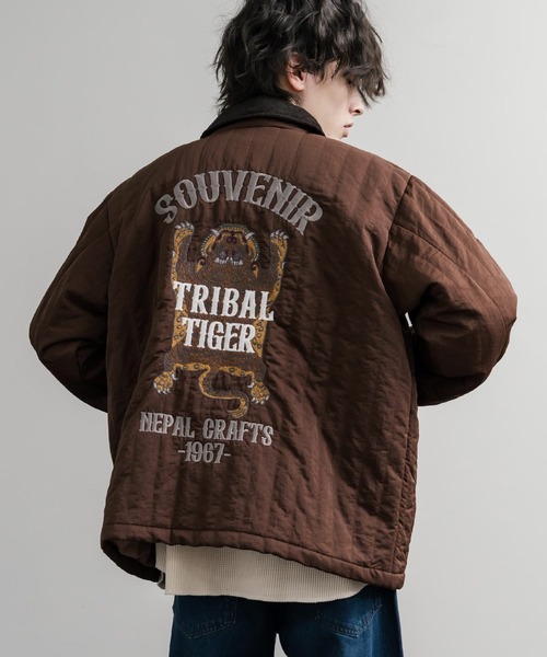 KRIFF MAYER（クリフメイヤー）の「KRIFF MAYER クリフメイヤー スーベニア刺繍キルトコーチジャケット/ナイロンキルティングブルゾン 2515104（ナイロンジャケット・メンズ・ダークブラウン/レンガ/ベージュ/マスタード/セージグリーン/ブラック・M/L/XL）」の12枚目の写真