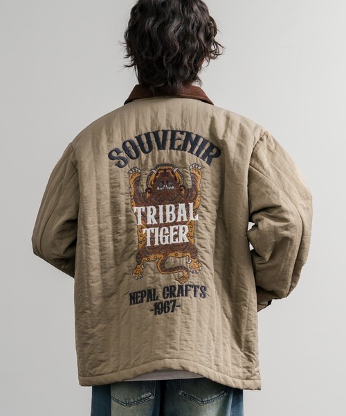 KRIFF MAYER（クリフメイヤー）の「KRIFF MAYER クリフメイヤー スーベニア刺繍キルトコーチジャケット/ナイロンキルティングブルゾン 2515104（ナイロンジャケット・メンズ・ダークブラウン/レンガ/ベージュ/マスタード/セージグリーン/ブラック・M/L/XL）」の19枚目の写真